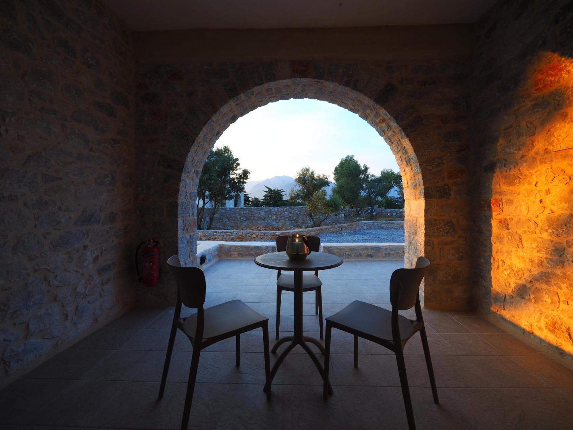 Terra Di Pietra Exclusive Suites & Apartments Areopoli Dış mekan fotoğraf