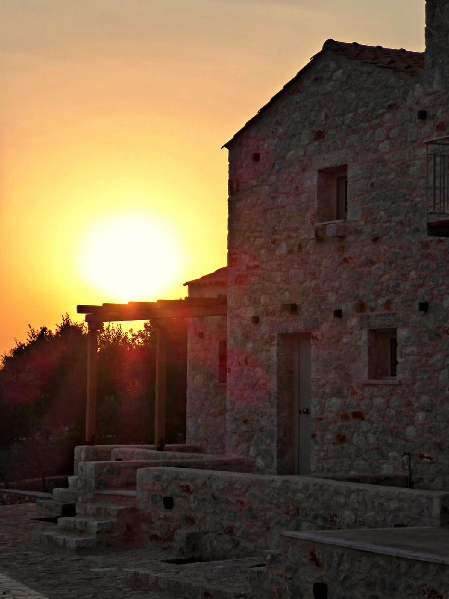 Terra Di Pietra Exclusive Suites & Apartments Areopoli Dış mekan fotoğraf