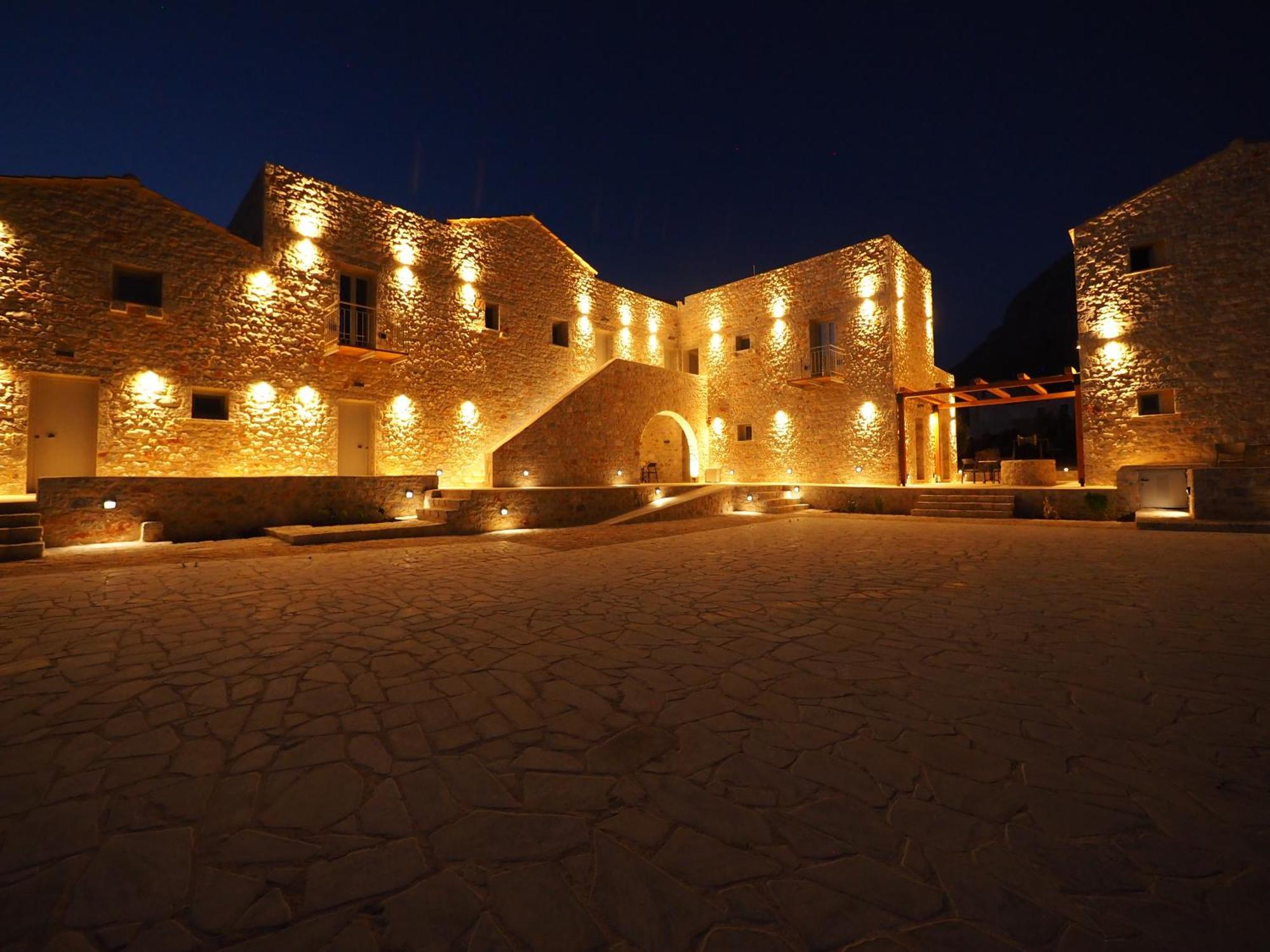 Terra Di Pietra Exclusive Suites & Apartments Areopoli Dış mekan fotoğraf
