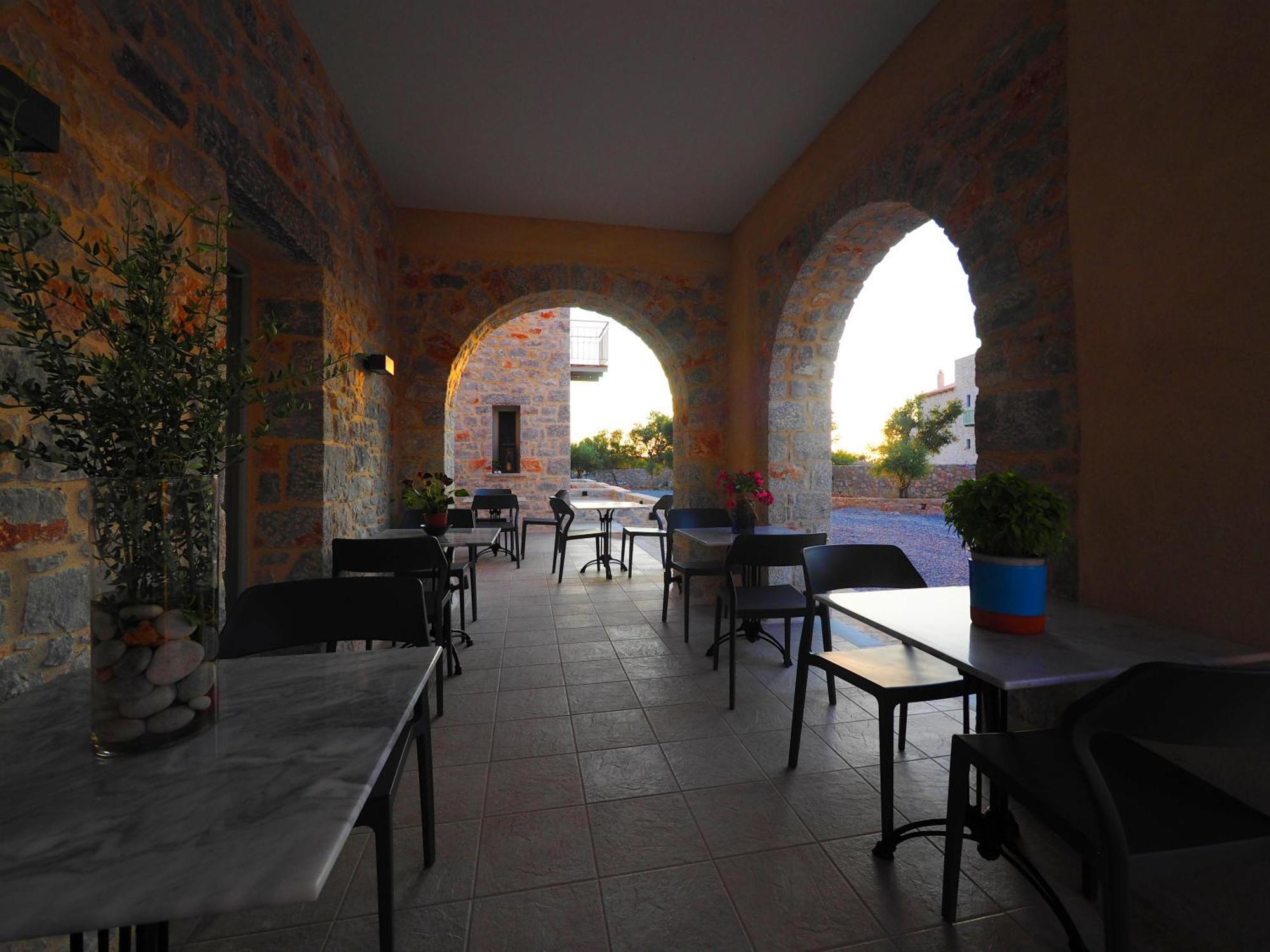 Terra Di Pietra Exclusive Suites & Apartments Areopoli Dış mekan fotoğraf