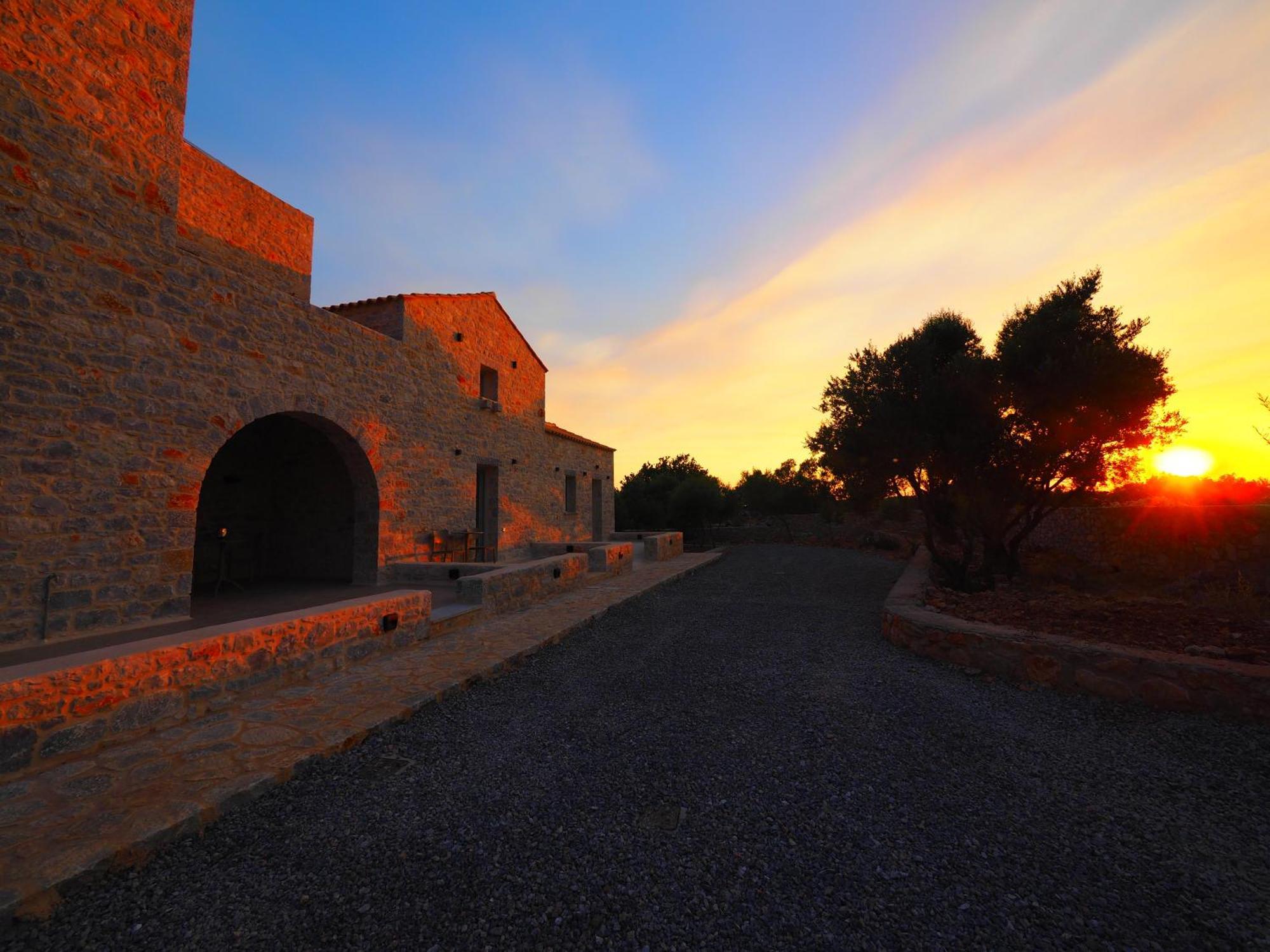 Terra Di Pietra Exclusive Suites & Apartments Areopoli Dış mekan fotoğraf